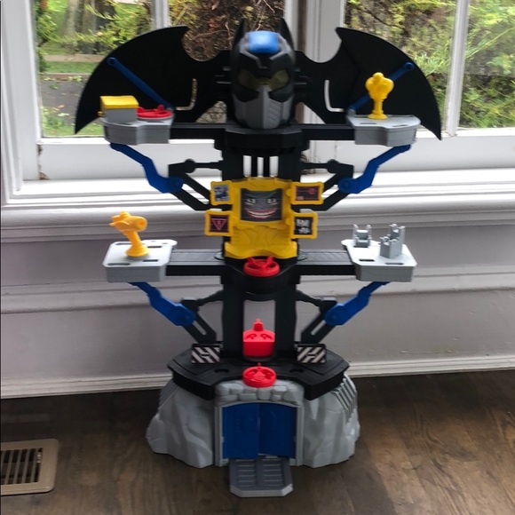 Fisherprice Imaginext Transforming Batcave - Picture 1 of 1